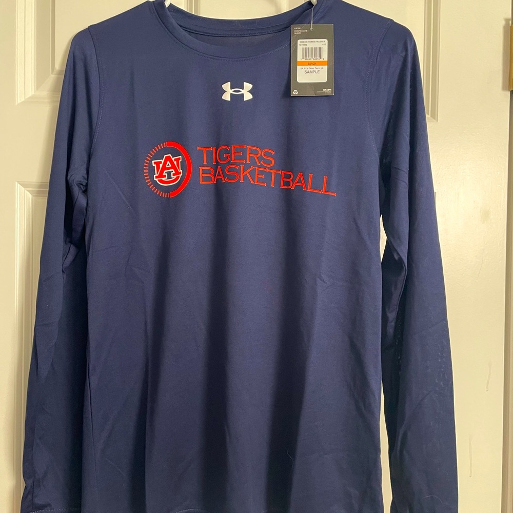 NWT Women’s Team Tech LS Auburn University/Tigers Basketball athletic shirt